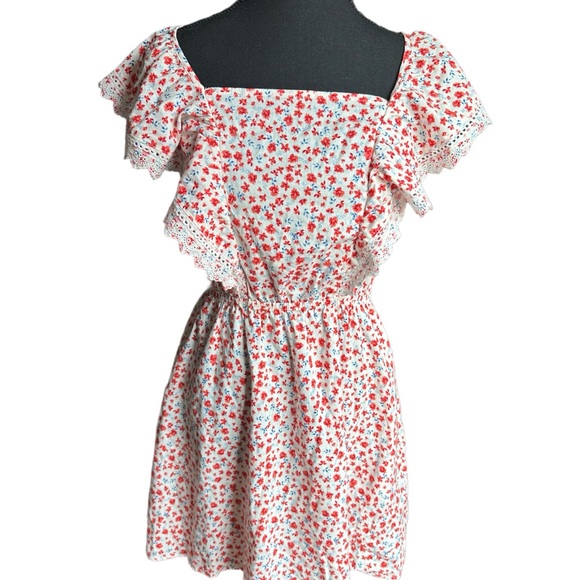Old Navy Dresses & Skirts - Old Navy Floral Ruffle Dress